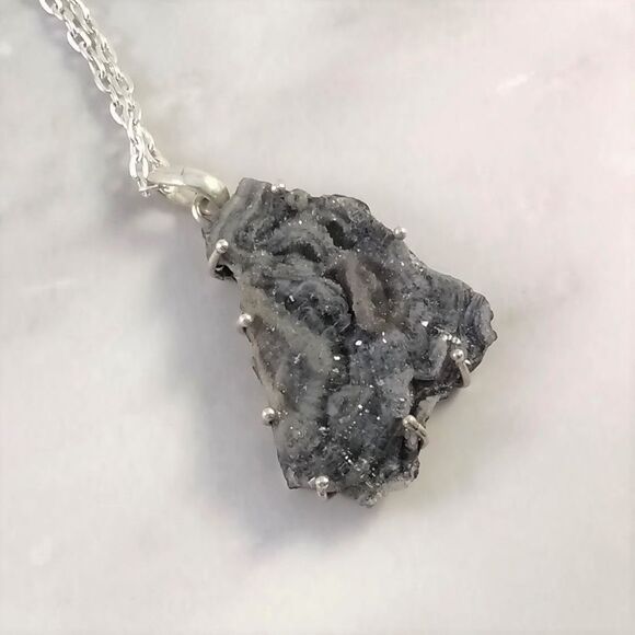 Druzy Pendant Necklace Silver Plated Chain - Picture 3 of 7